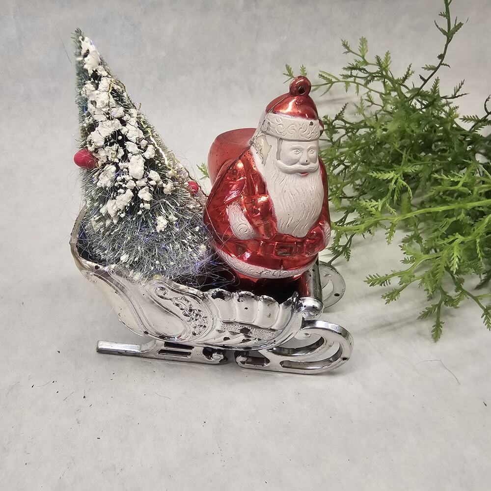 Vintage Christmas Hard Plastic Red Santa In Silver Sleigh Rosbro Irwin Tiny Tree
